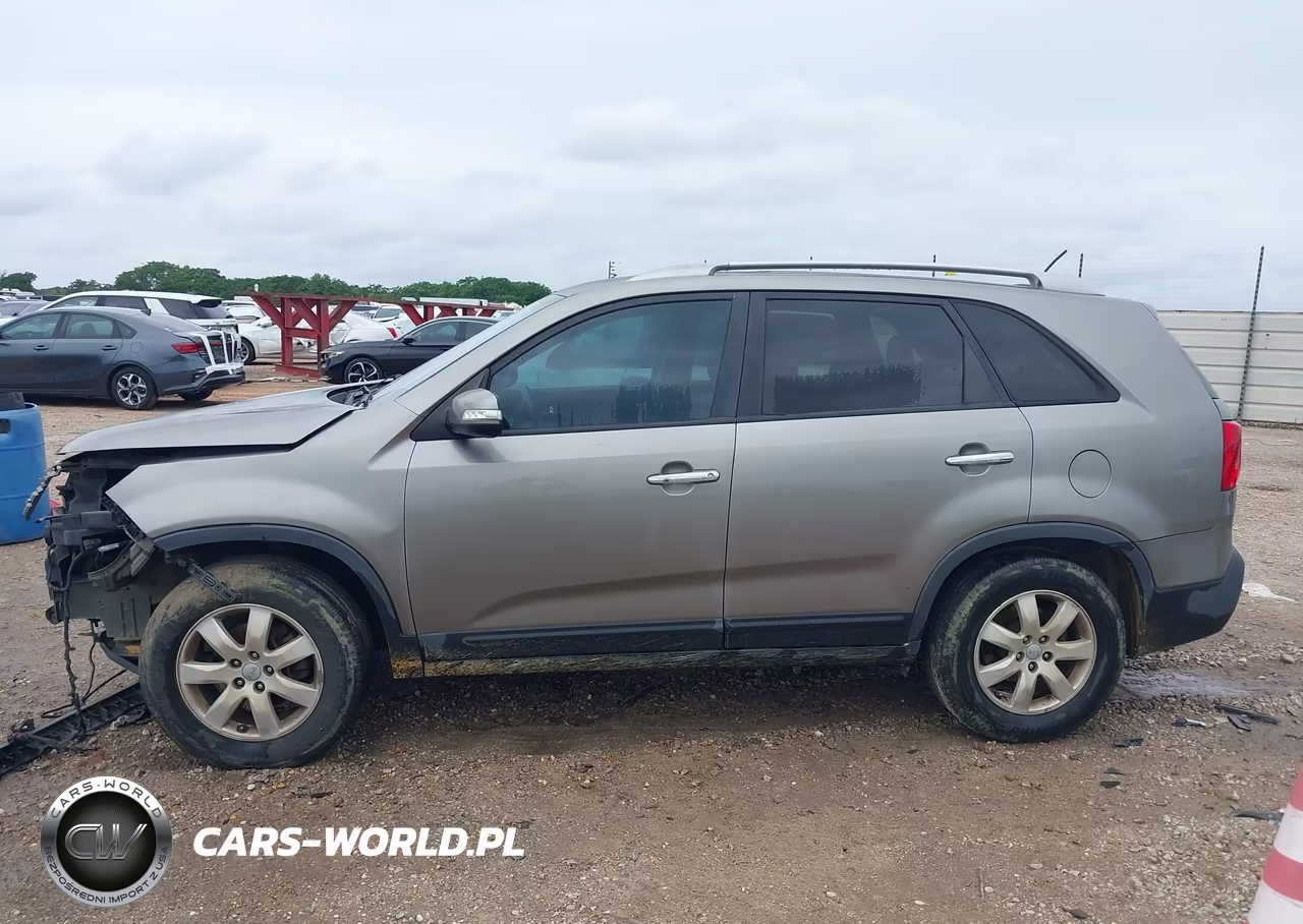 2013 Kia Sorento Lx V6 VIN:5XYKT4A21DG338787 - 15