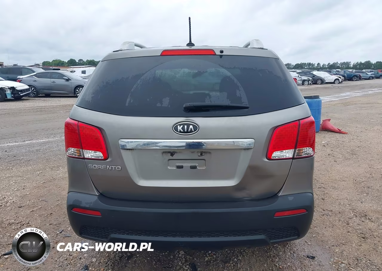2013 Kia Sorento Lx V6 VIN:5XYKT4A21DG338787 - 17