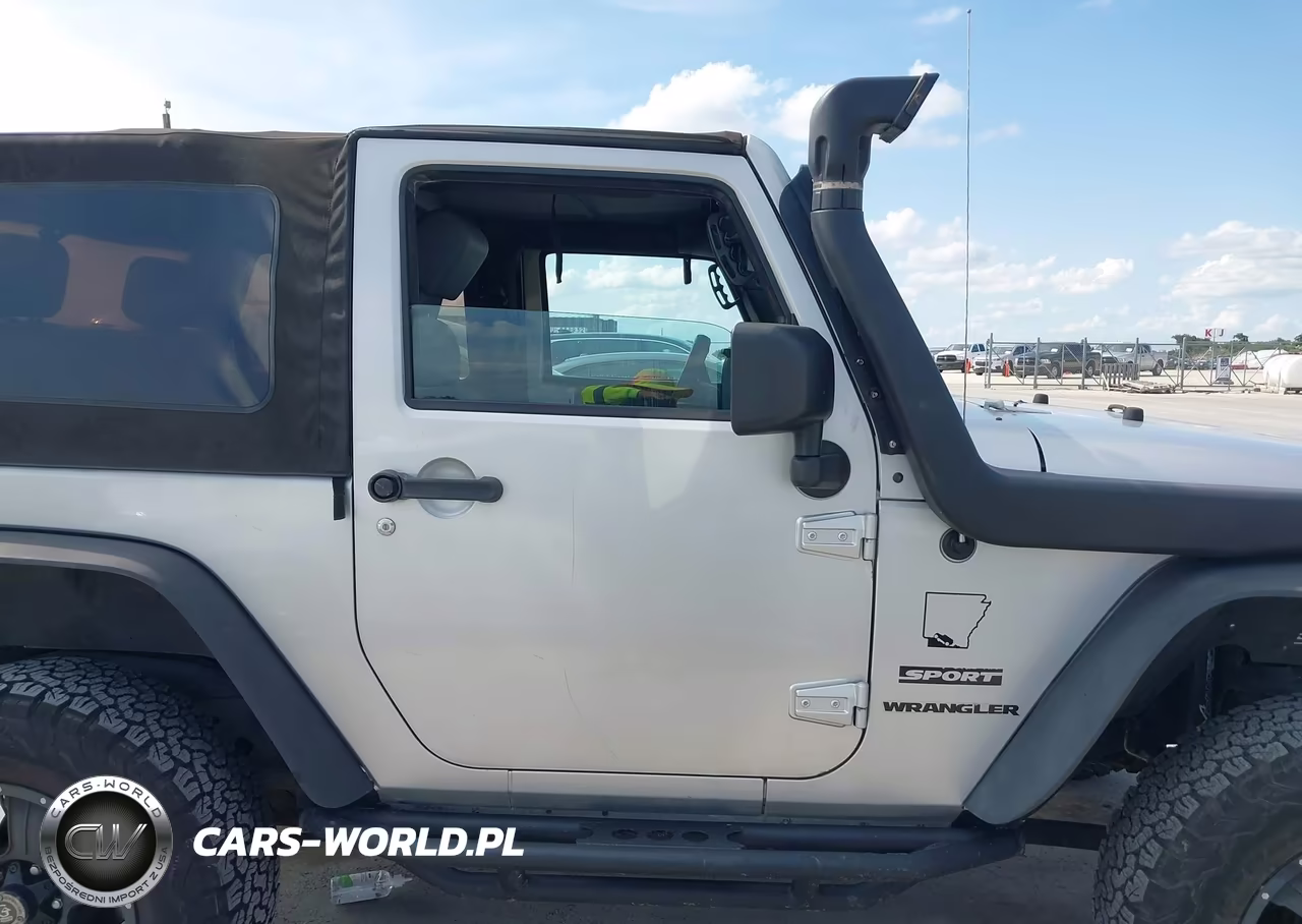 2010 Jeep Wrangler Sport VIN:1J4AA2D16AL111758 - 13