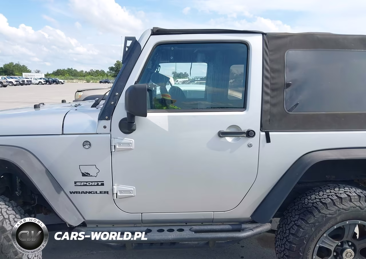 2010 Jeep Wrangler Sport VIN:1J4AA2D16AL111758 - 14