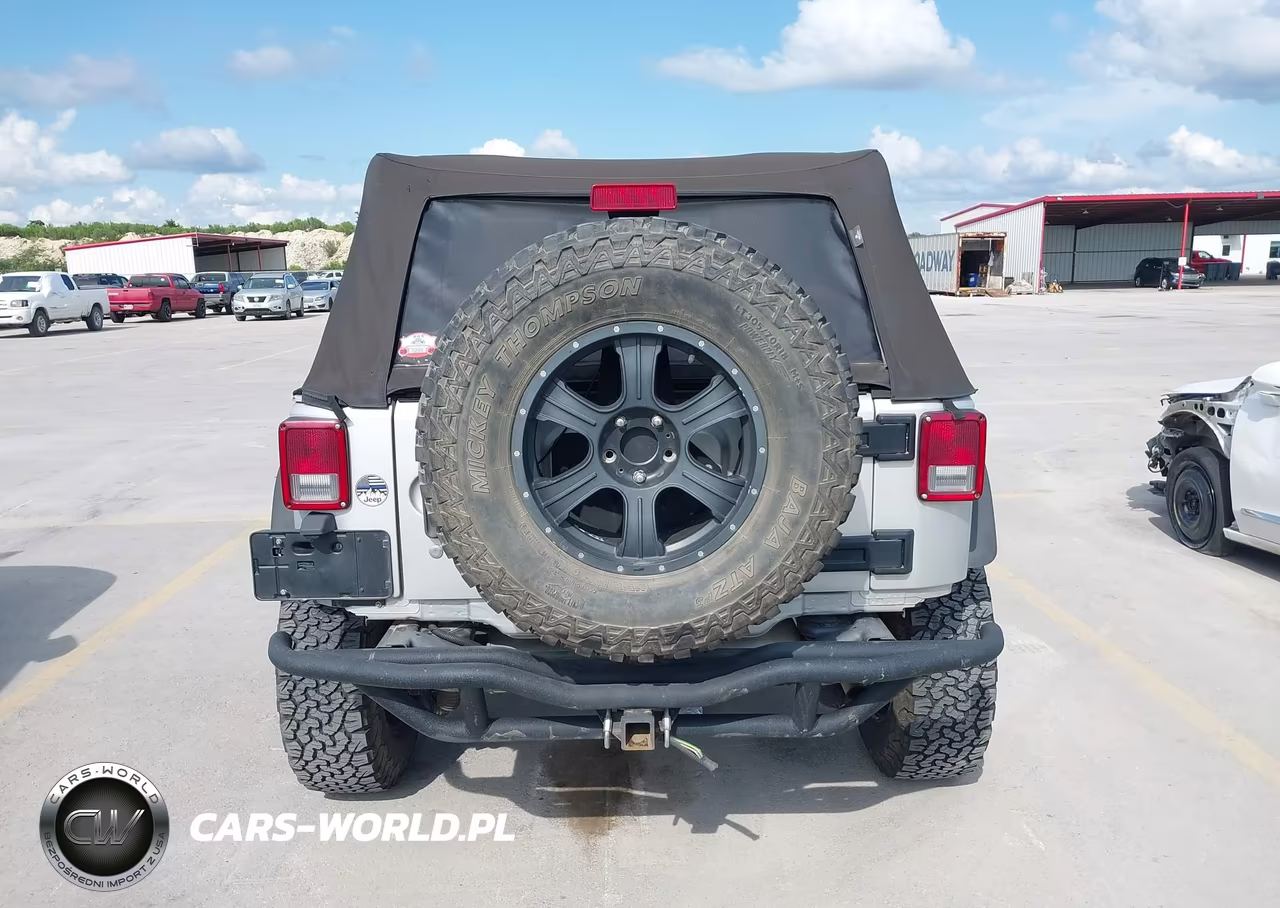 2010 Jeep Wrangler Sport VIN:1J4AA2D16AL111758 - 16