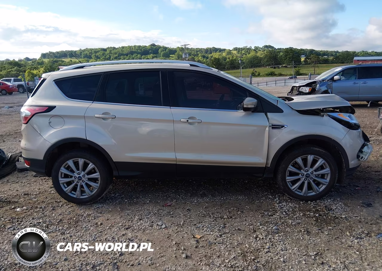 2017 Ford Escape Titanium VIN:1FMCU9J99HUE18365 - 14
