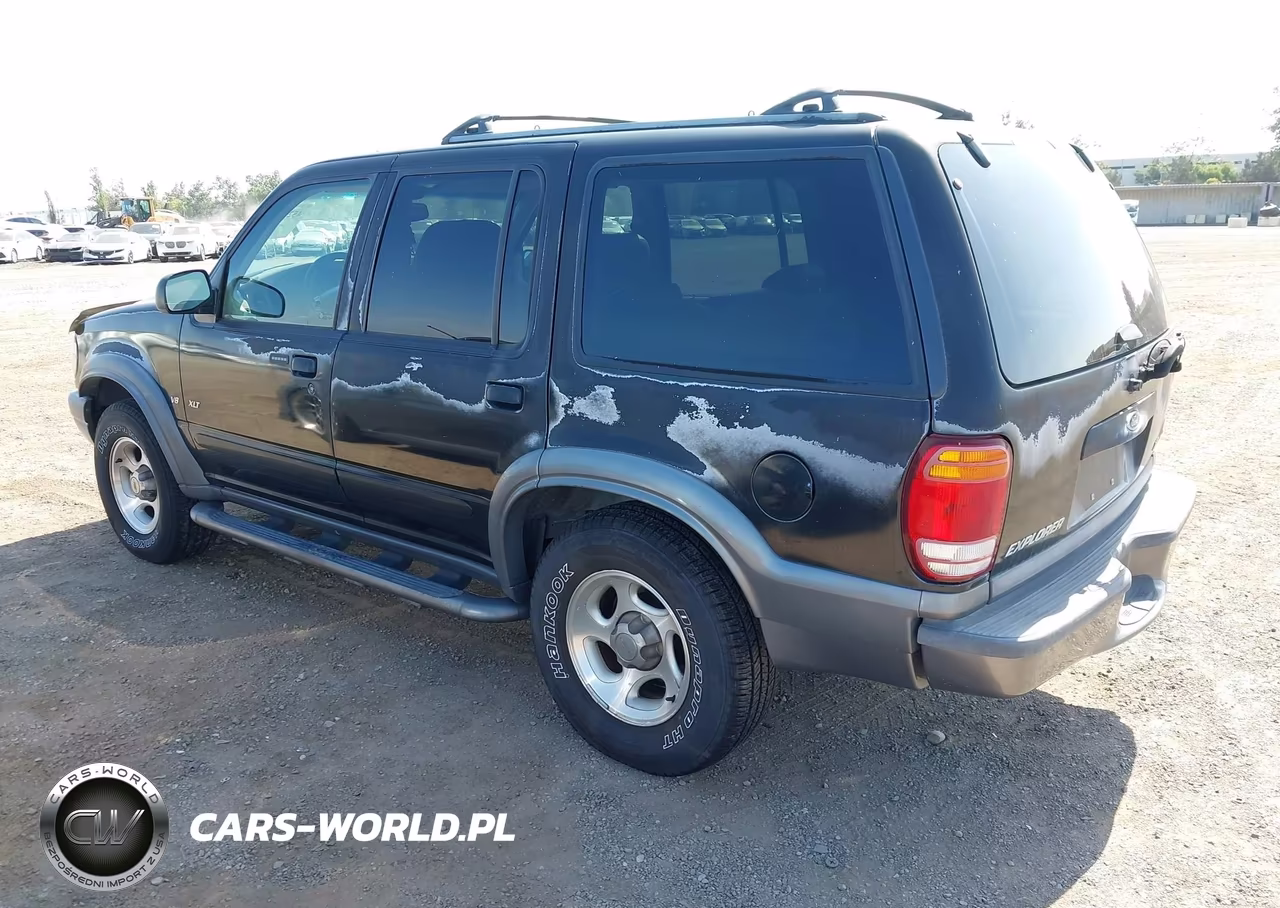 2000 Ford Explorer Xlt VIN:1FMZU63PXYZC25701 - 3