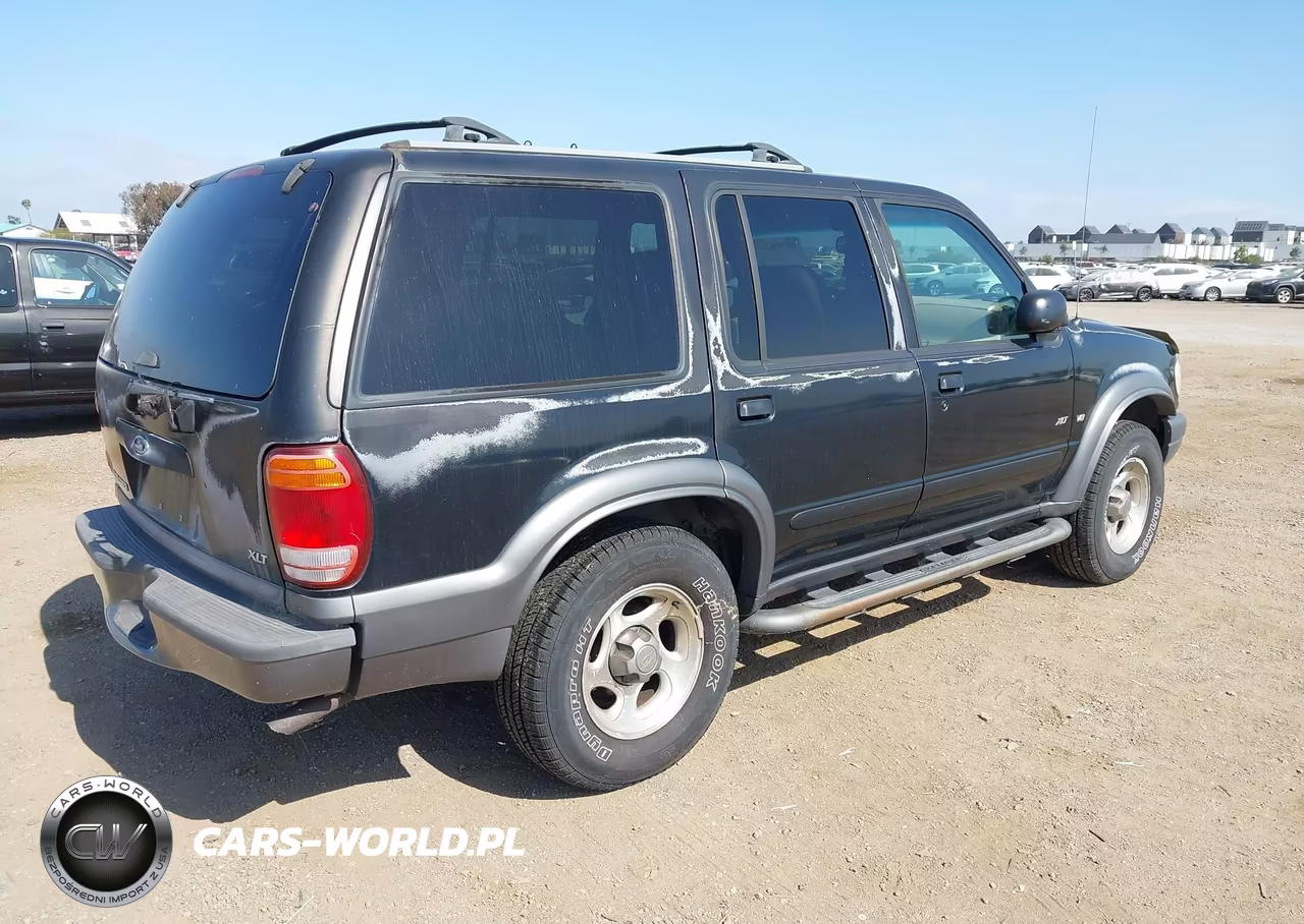 2000 Ford Explorer Xlt VIN:1FMZU63PXYZC25701 - 4