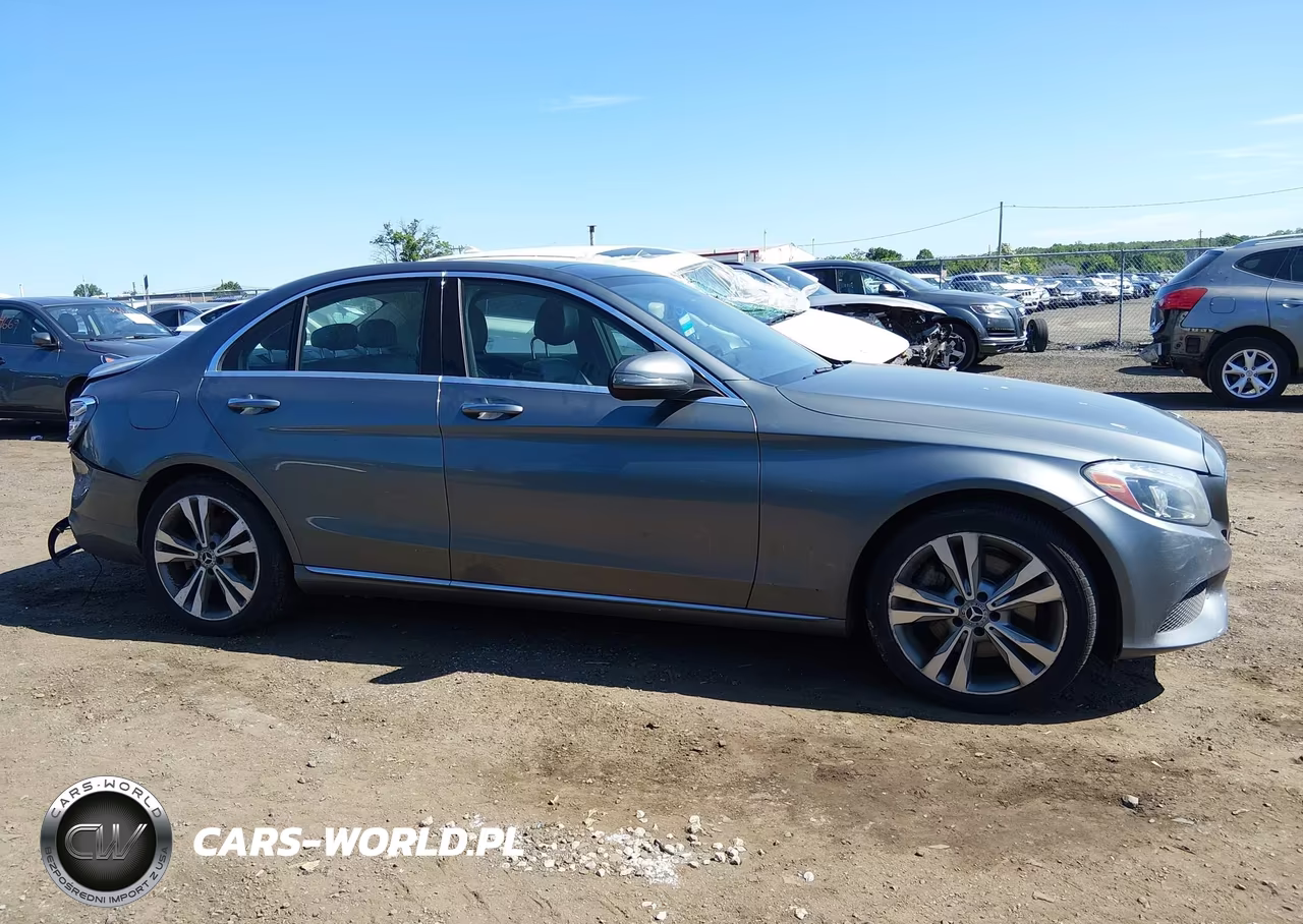 2018 Mercedes-Benz C 300 4Matic VIN:55SWF4KB5JU245456 - 13