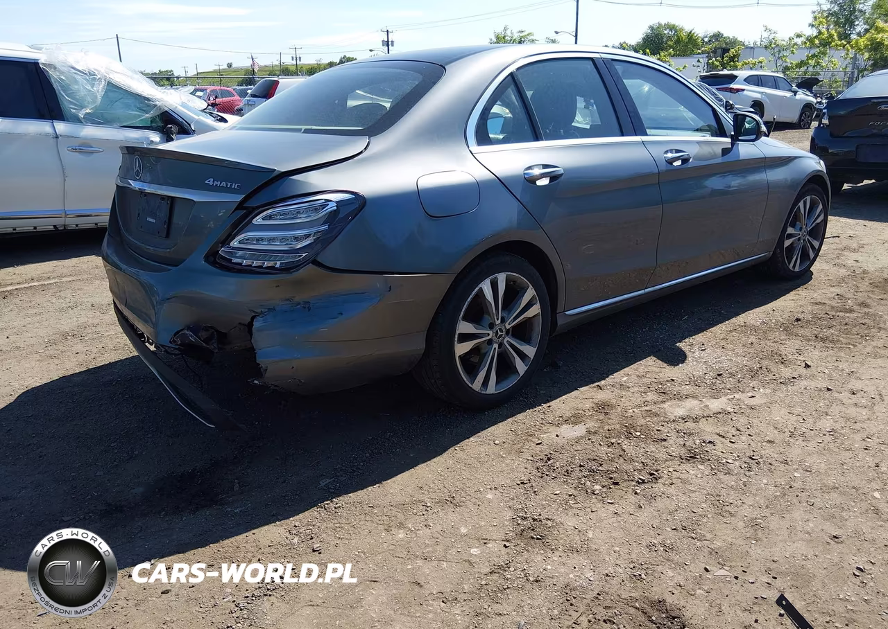 2018 Mercedes-Benz C 300 4Matic VIN:55SWF4KB5JU245456 - 4