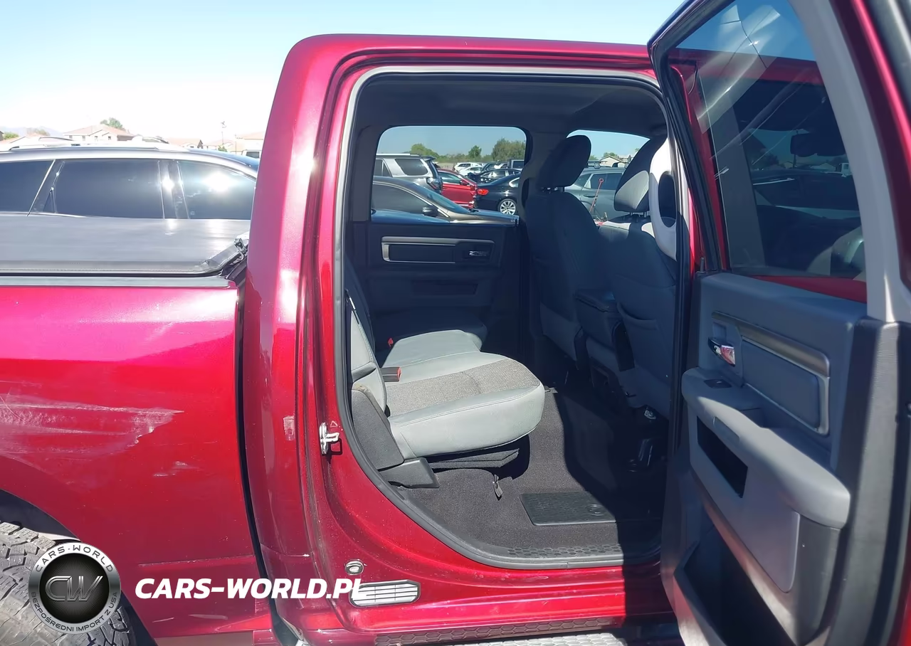 2018 Ram 1500 Big Horn 4X4 5'7 Box VIN:1C6RR7LG9JS218224 - 8