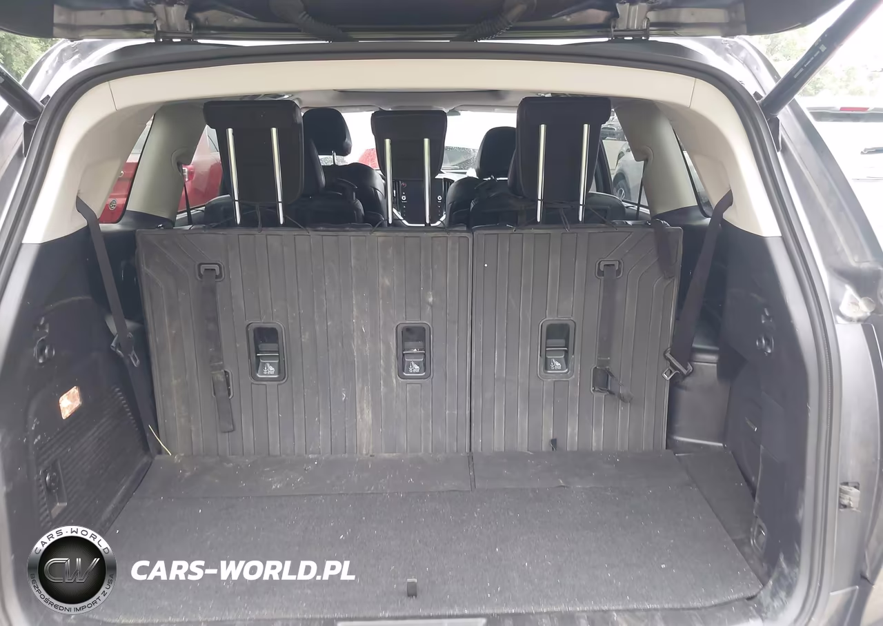 2024 Subaru Ascent Touring 7-Passenger VIN:4S4WMAWD3R3418820 - 16