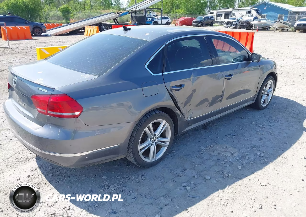 2014 Volkswagen Passat 2.0L Tdi Sel Premium VIN:1VWCN7A35EC066417 - 4