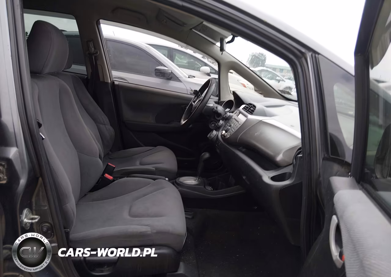 2013 Honda Fit VIN:JHMGE8H34DC012491 - 5