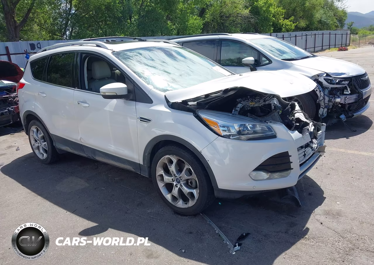 2015 Ford Escape Titanium – zdjęcie 1 z 16