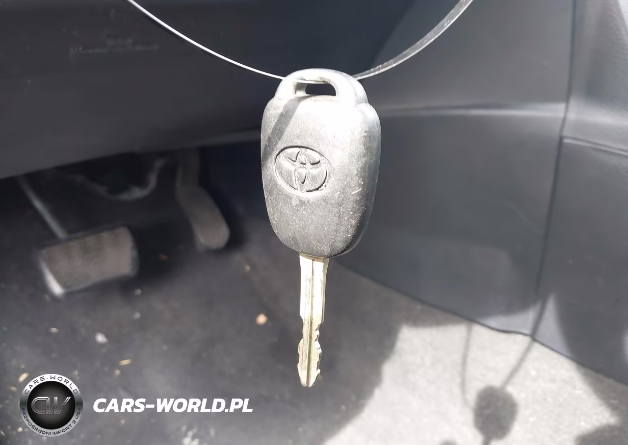 2016 Toyota Corolla Le VIN:2T1BURHE1GC618963 - 11