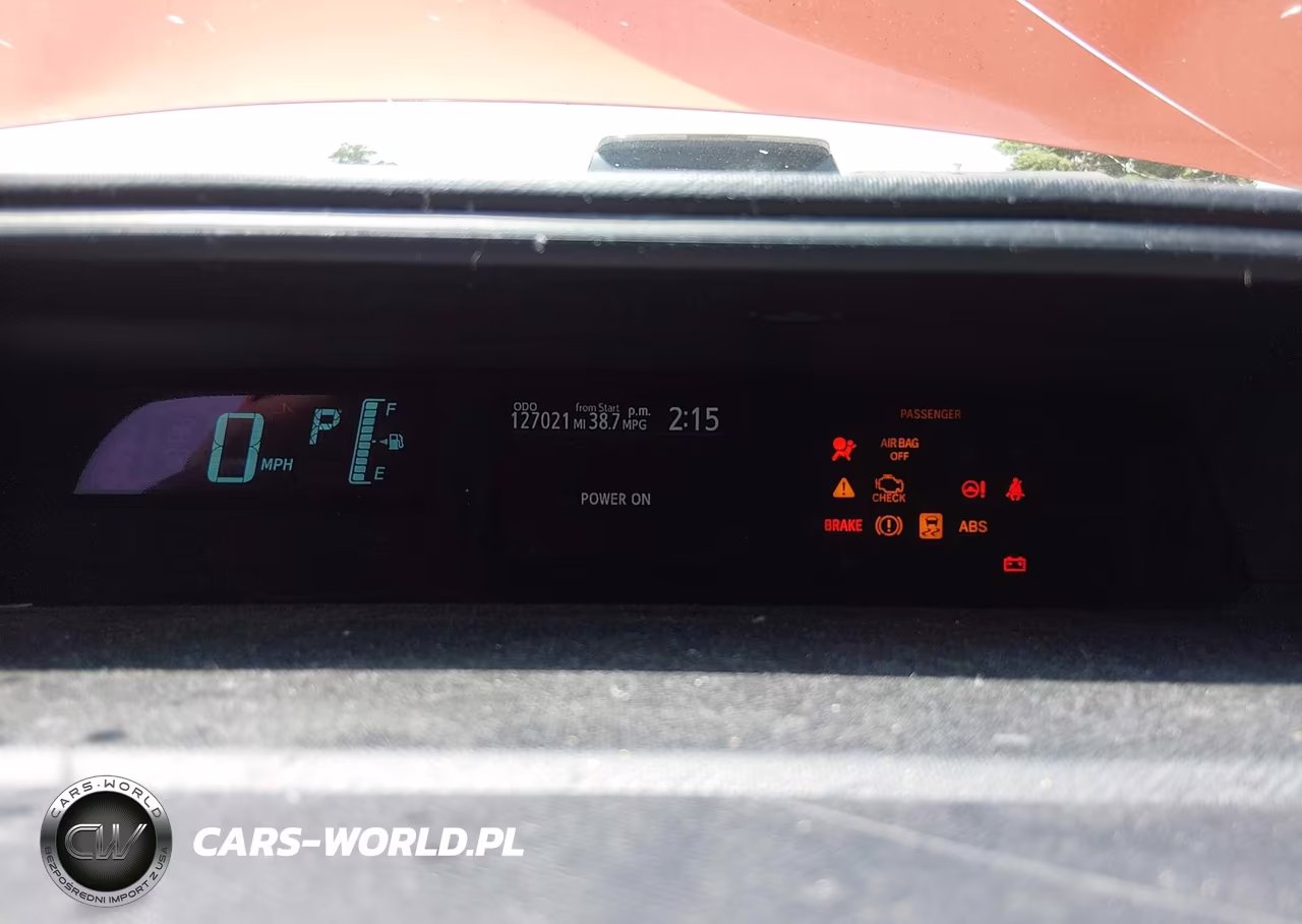 2014 Toyota Prius C Three VIN:JTDKDTB31E1074454 - 7