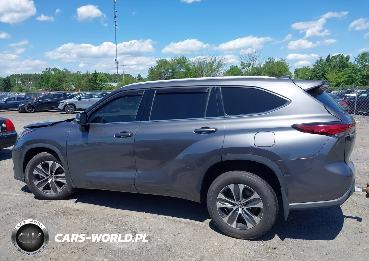 2022 Toyota Highlander Xle VIN:5TDGZRBH7NS175894 - 14