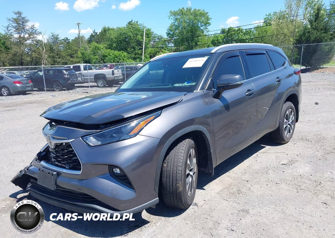 2022 Toyota Highlander Xle VIN:5TDGZRBH7NS175894 - 2