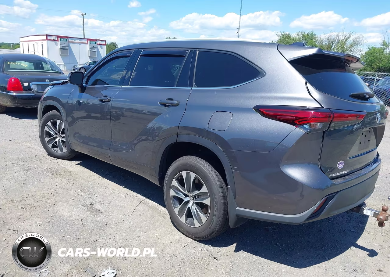 2022 Toyota Highlander Xle VIN:5TDGZRBH7NS175894 - 3