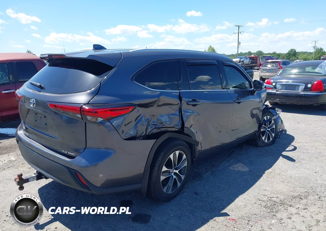 2022 Toyota Highlander Xle VIN:5TDGZRBH7NS175894 - 4