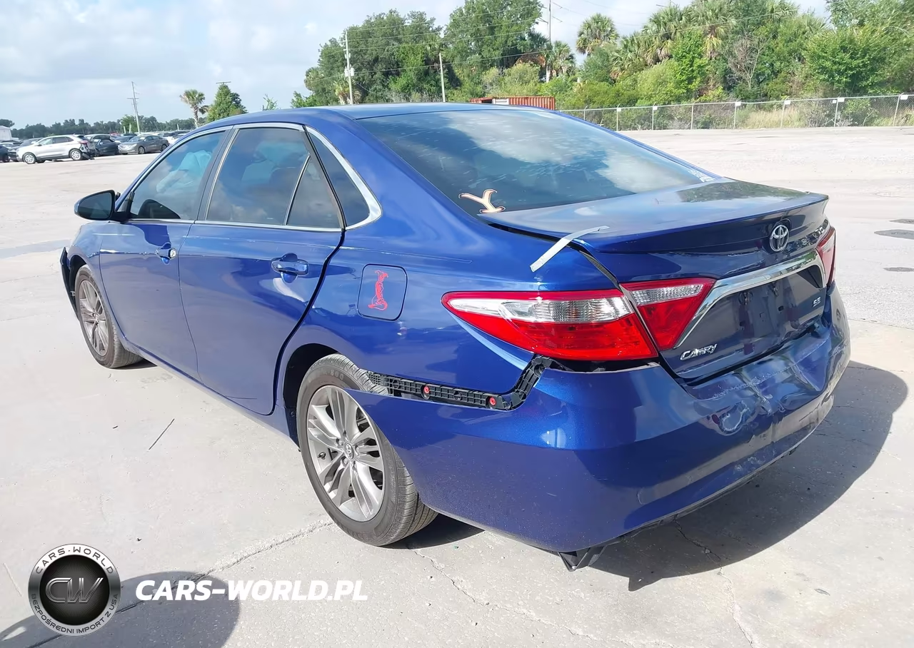 2016 Toyota Camry Se VIN:4T1BF1FK7GU598446 - 3