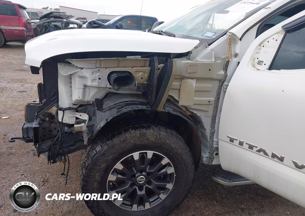 2018 Nissan Titan Pro-4X VIN:1N6AA1E57JN513257 - 6