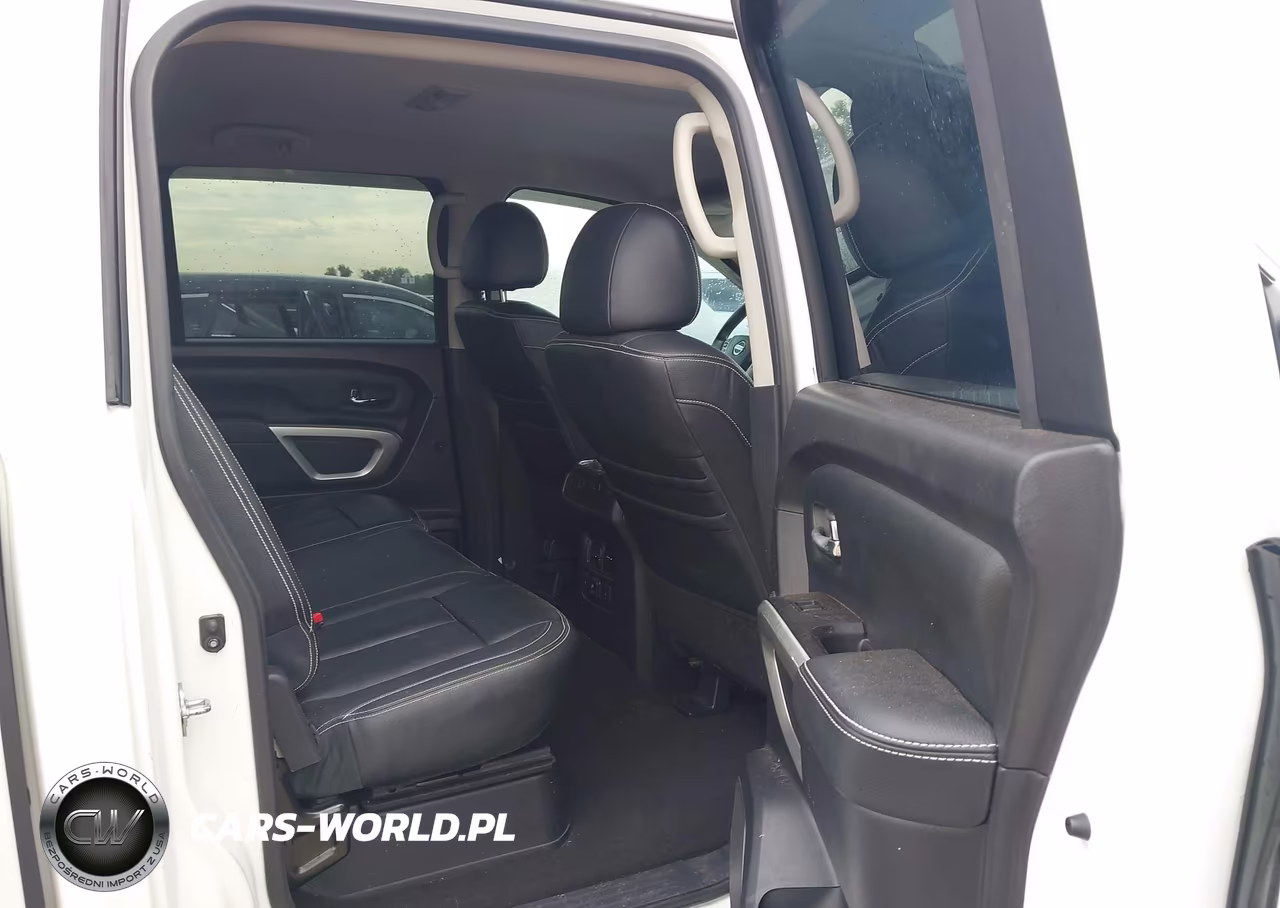 2018 Nissan Titan Pro-4X VIN:1N6AA1E57JN513257 - 8
