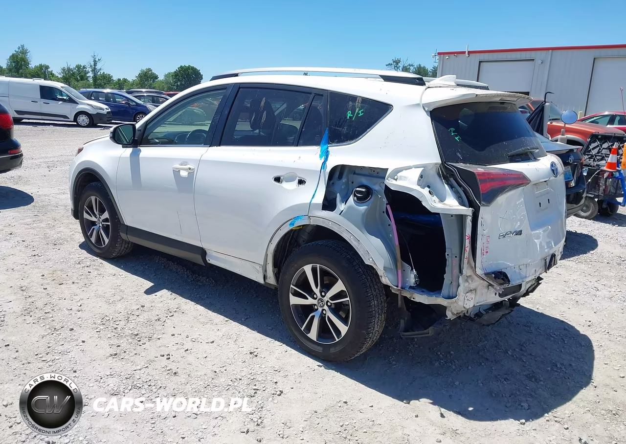 2018 Toyota Rav4 Xle VIN:JTMRFREV5JD228763 - 3