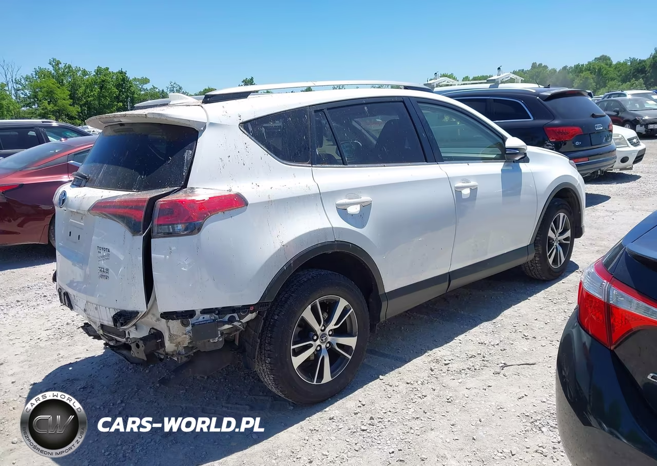 2018 Toyota Rav4 Xle VIN:JTMRFREV5JD228763 - 4