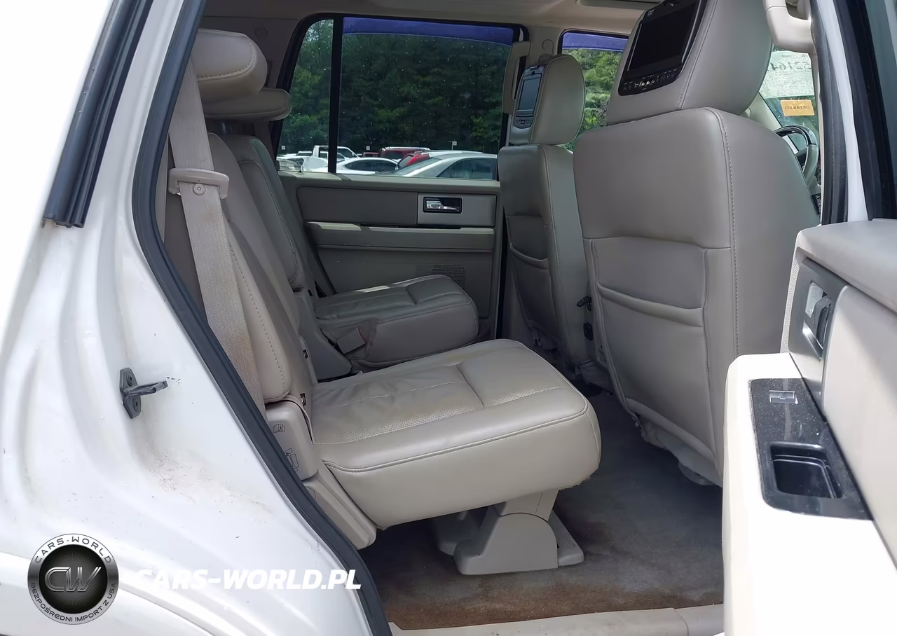 2014 Ford Expedition Limited VIN:1FMJU2A54EEF08833 - 8