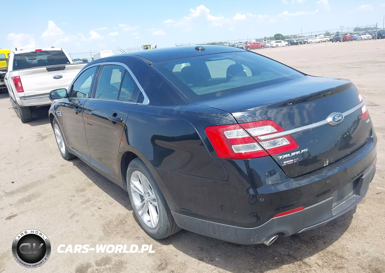 2018 Ford Taurus Sel VIN:1FAHP2E83JG124741 - 3