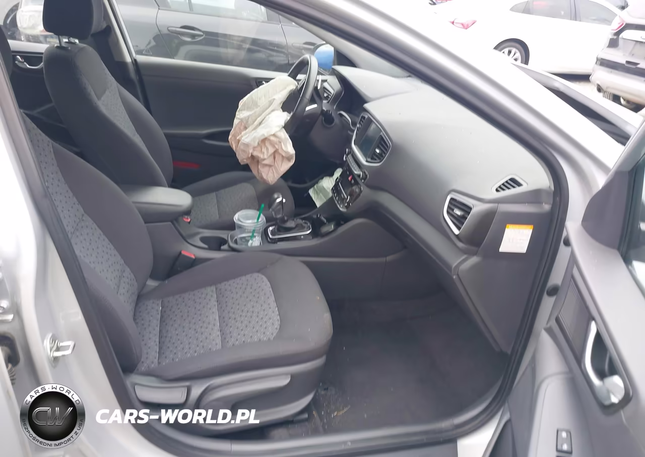 2018 Hyundai Ioniq Hybrid Sel VIN:KMHC75LC9JU073949 - 5