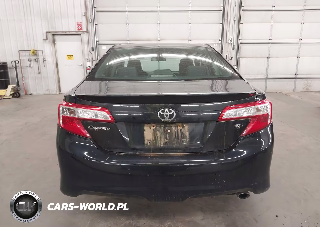 2014 Toyota Camry Se VIN:4T1BF1FK5EU347521 - 17
