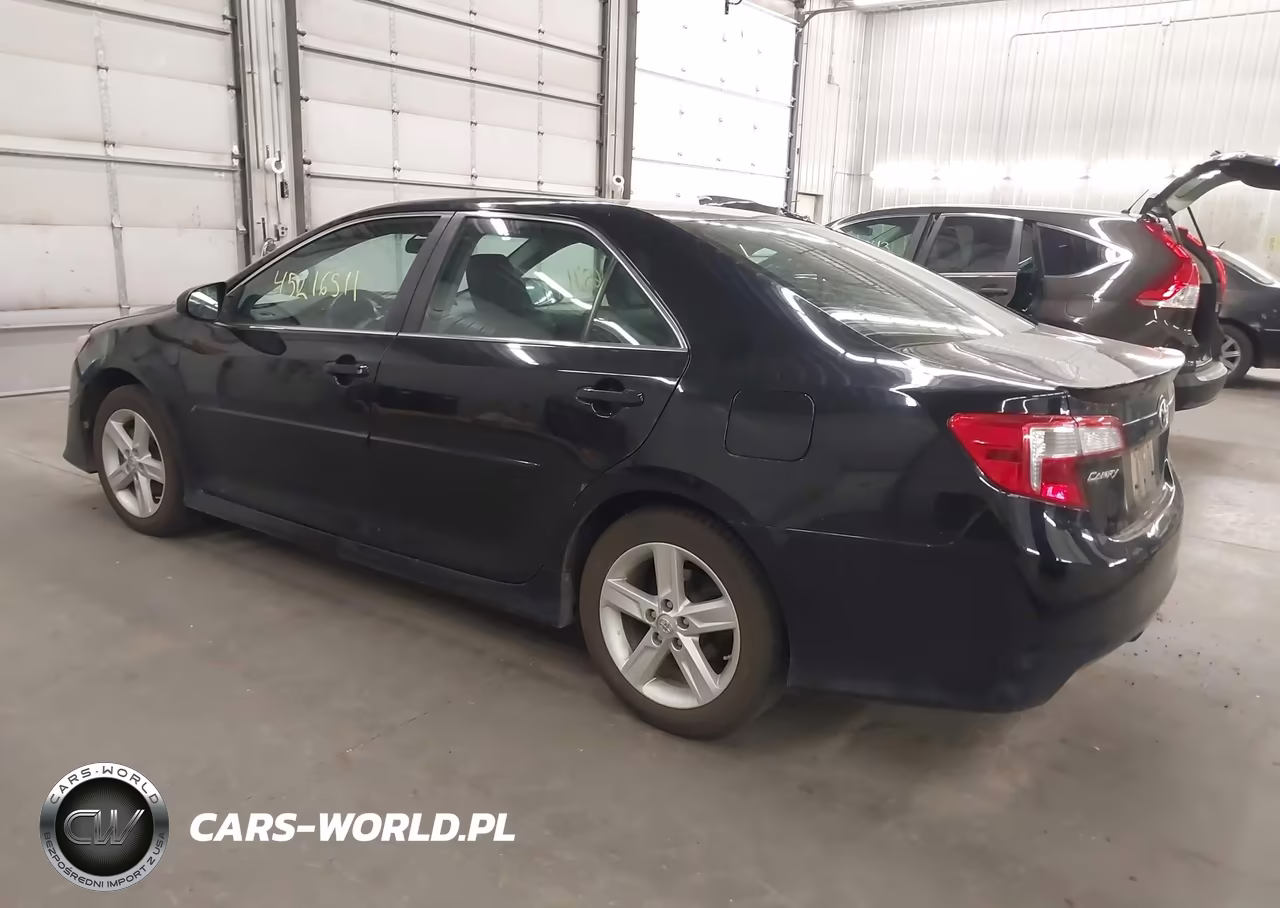 2014 Toyota Camry Se VIN:4T1BF1FK5EU347521 - 3