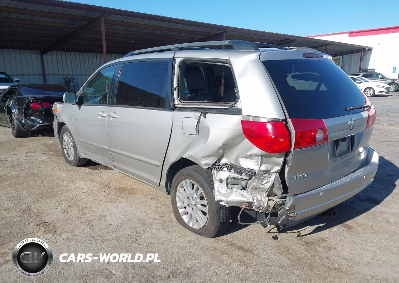 2010 Toyota Sienna Xle VIN:5TDYK4CC4AS318843 - 3