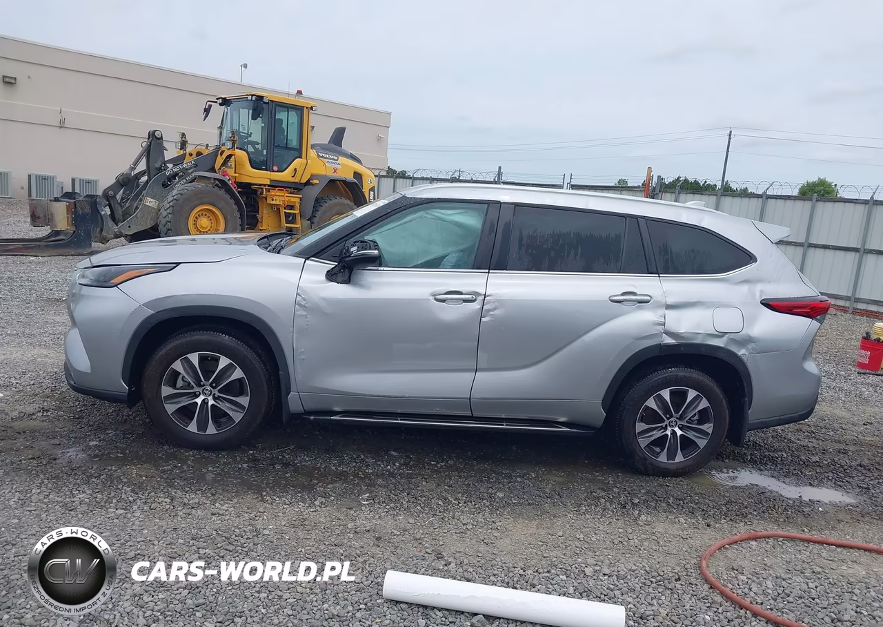 2023 Toyota Highlander Xle VIN:5TDKDRAH8PS516880 - 14