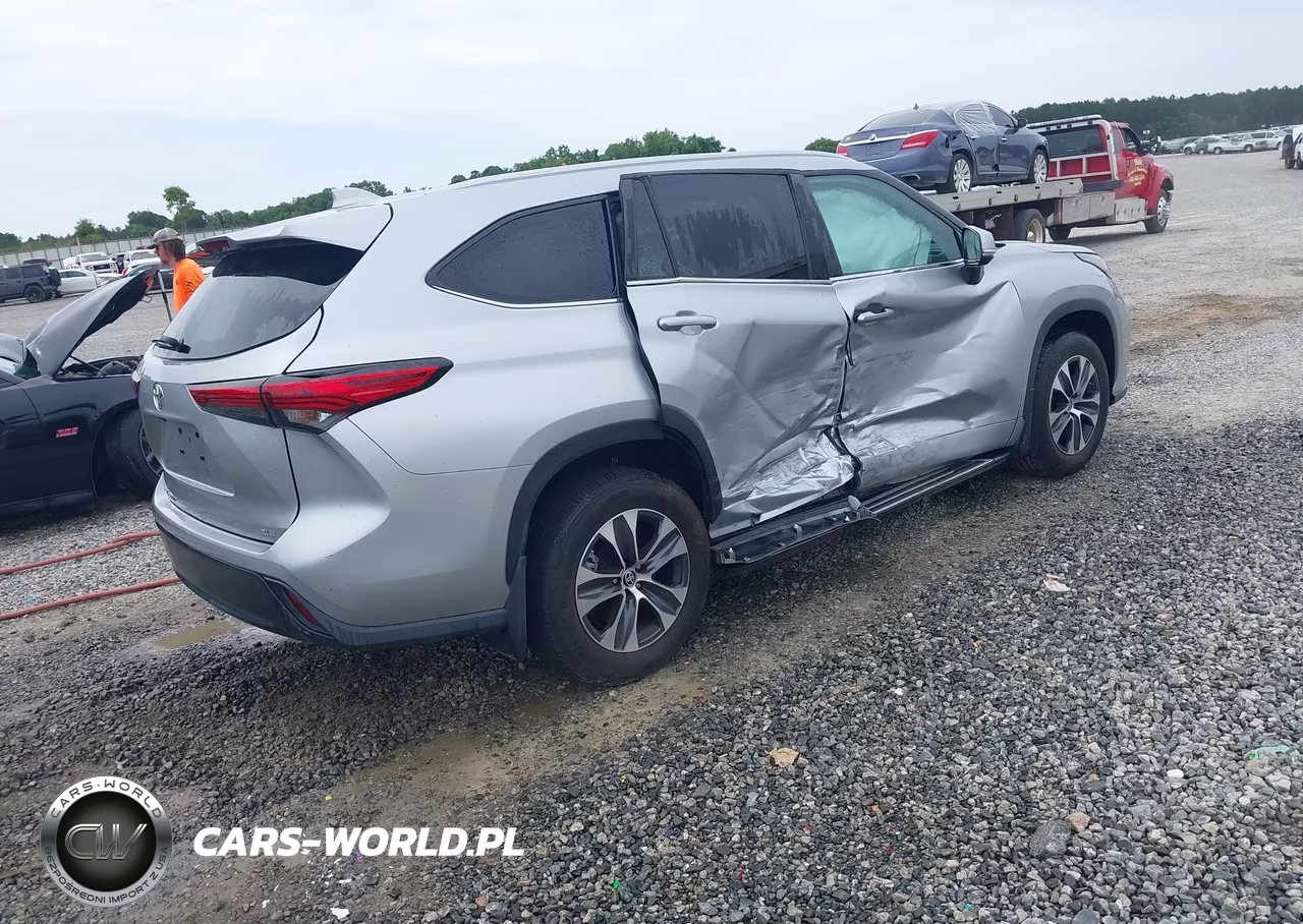 2023 Toyota Highlander Xle VIN:5TDKDRAH8PS516880 - 4