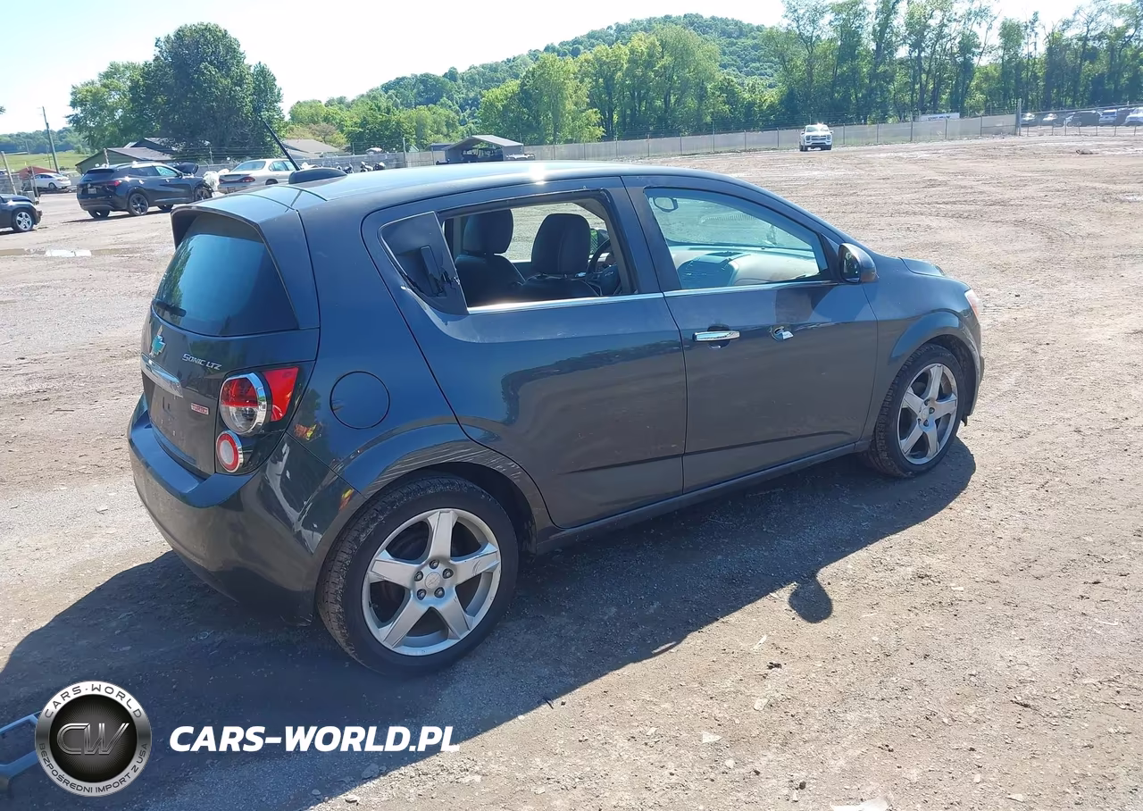 2015 Chevrolet Sonic Ltz Auto VIN:1G1JE6SB6F4210037 - 4