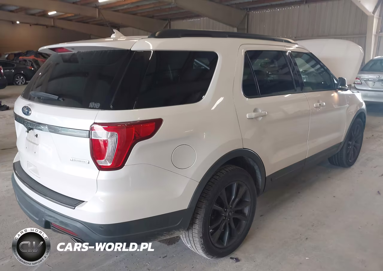 2018 Ford Explorer Xlt VIN:1FM5K7DH7JGC63633 - 4