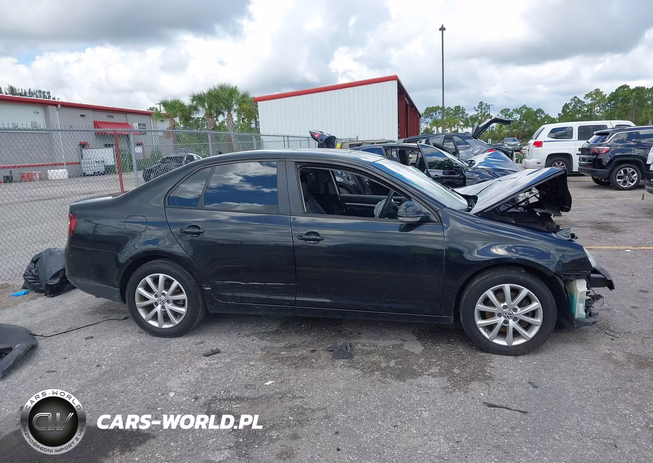2010 Volkswagen Jetta Limited Edition VIN:3VWRX7AJ4AM157853 - 14