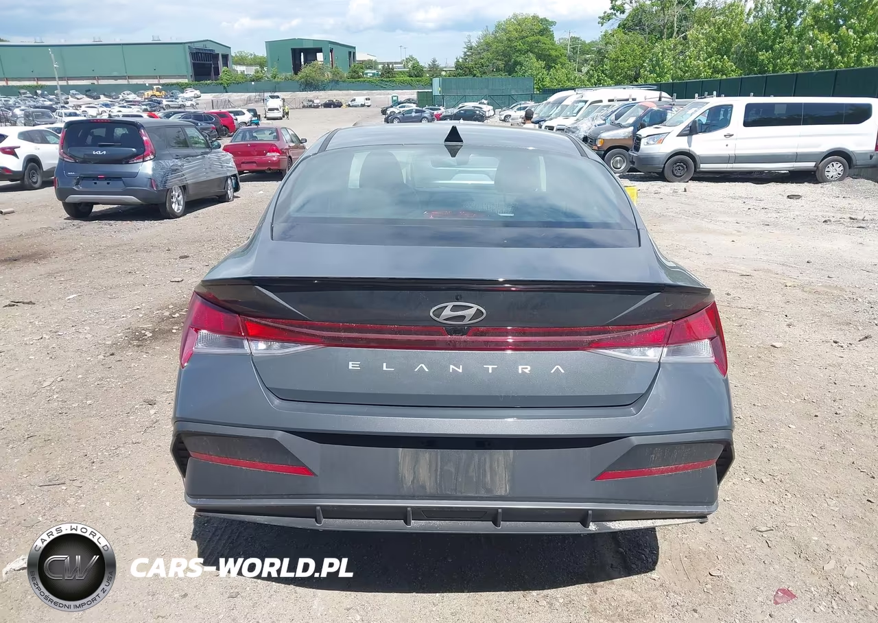 2025 Hyundai Elantra Sel Sport VIN:KMHLM4DG0SU021129 - 17