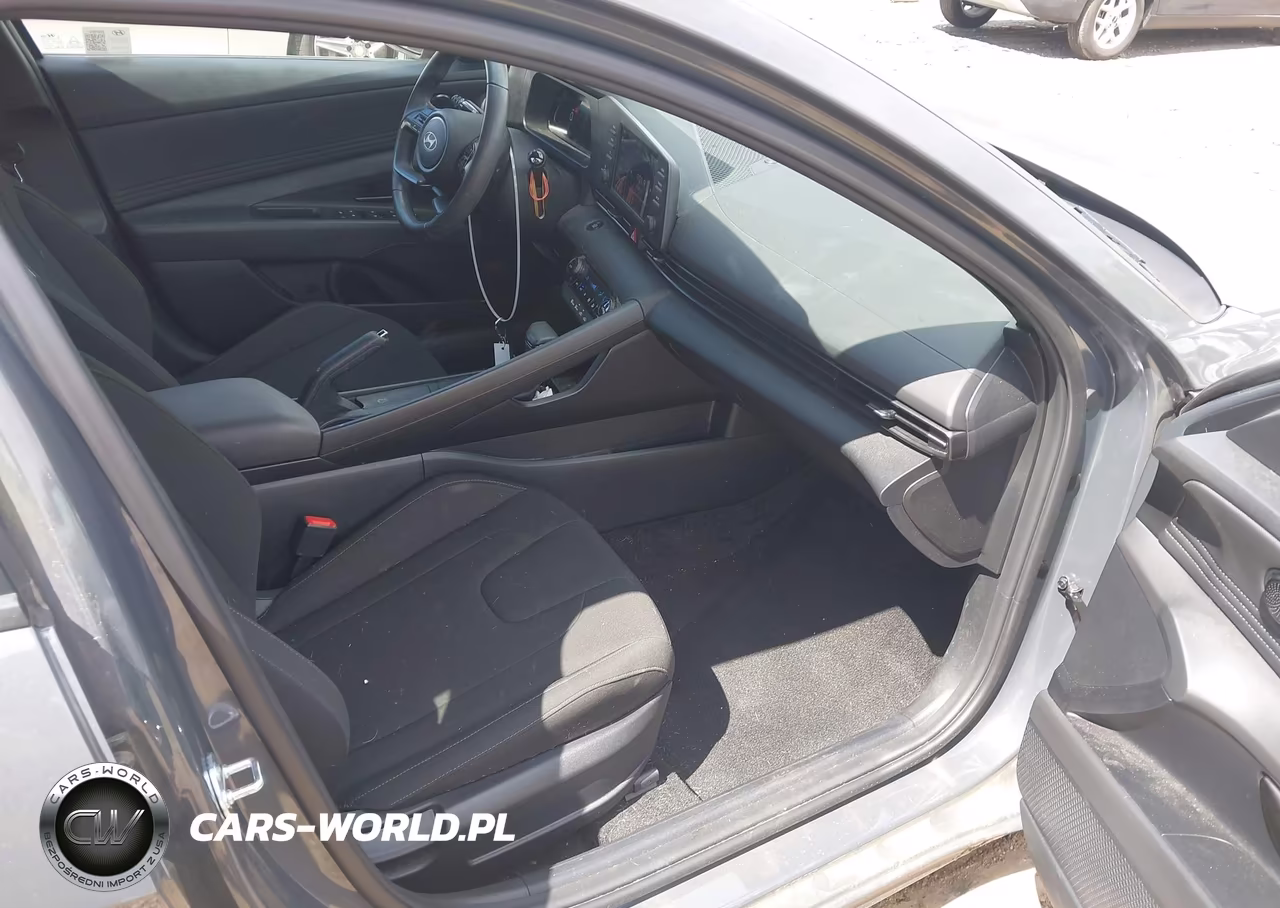 2025 Hyundai Elantra Sel Sport VIN:KMHLM4DG0SU021129 - 5