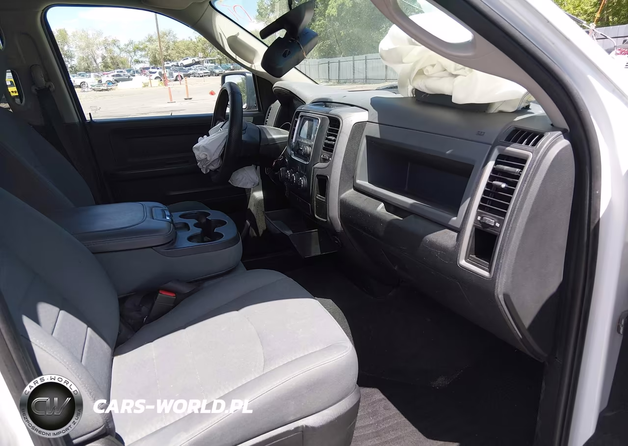 2018 Ram 1500 Tradesman 4X4 6'4 Box VIN:1C6RR7FG9JS218896 - 5