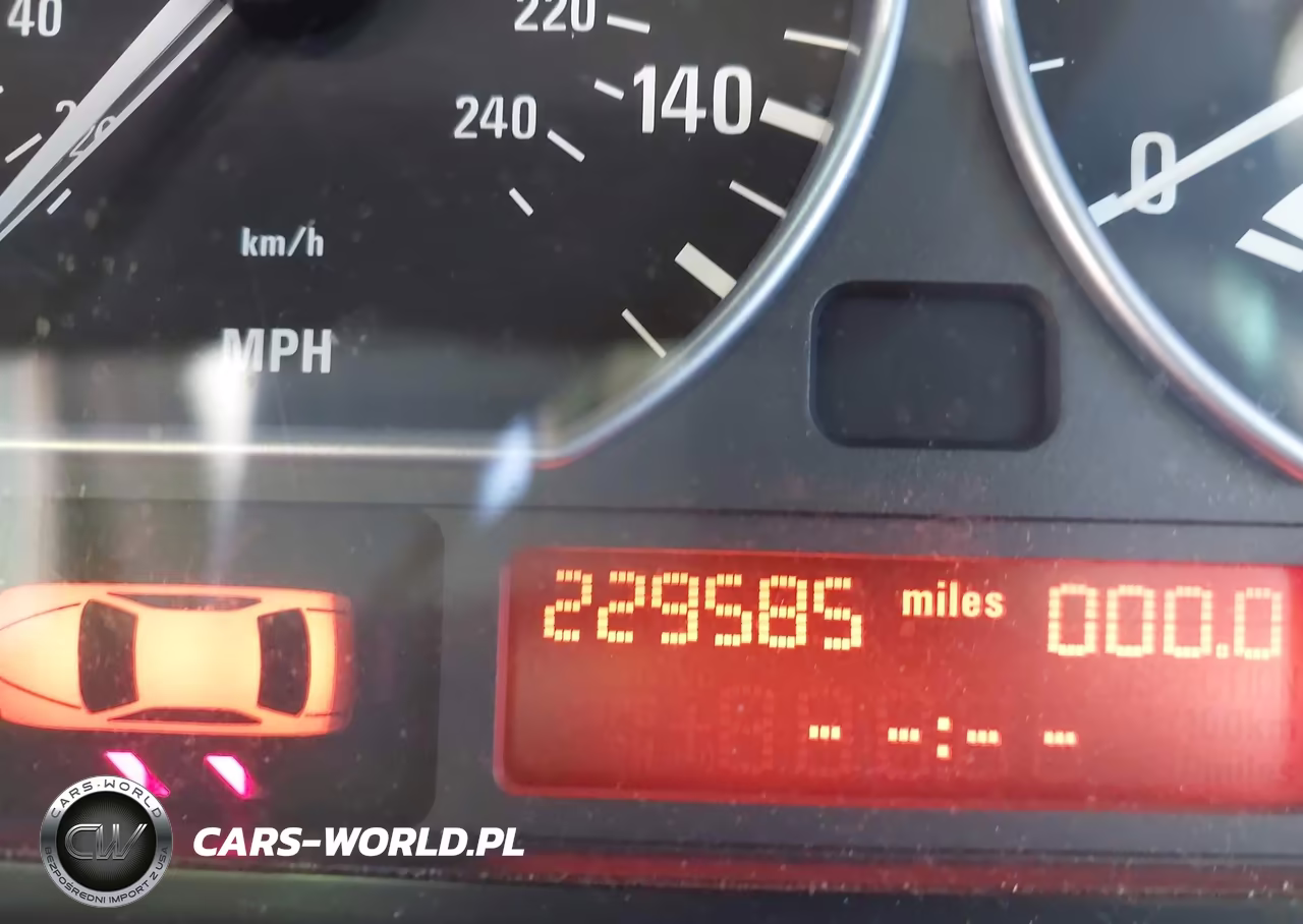 2003 BMW 330I VIN:WBAEV53413KM32718 - 16
