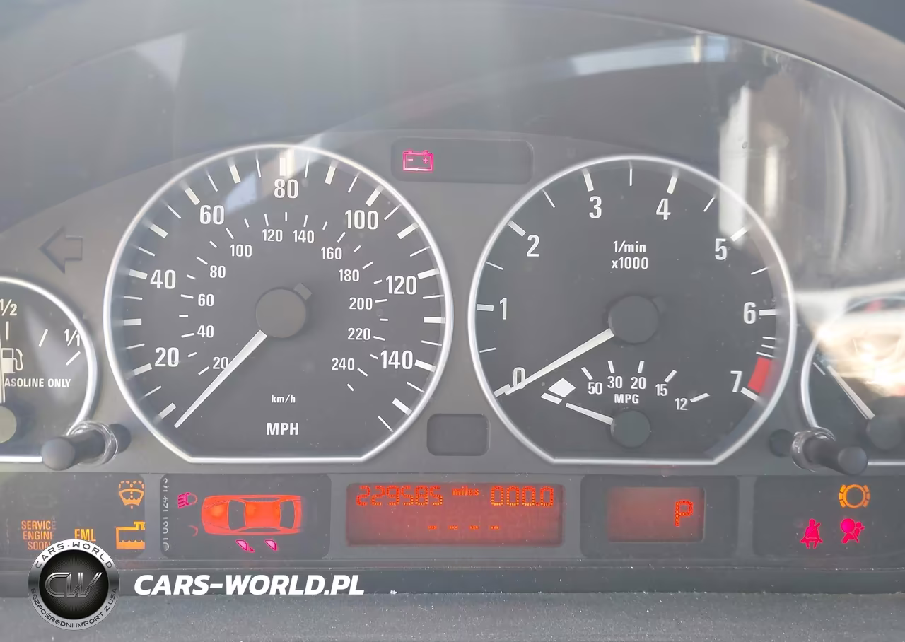 2003 BMW 330I VIN:WBAEV53413KM32718 - 7