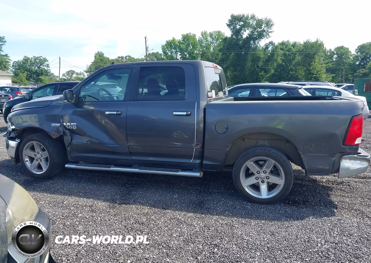 2018 Ram 1500 Big Horn 4X2 5'7 Box VIN:3C6RR6LTXJG195258 - 14