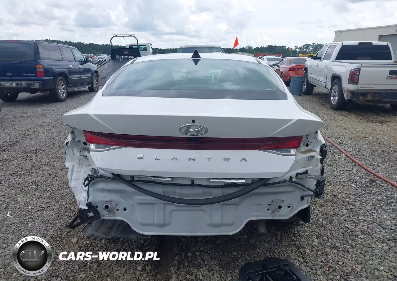 2023 Hyundai Elantra Sel VIN:5NPLM4AG8PH102549 - 17