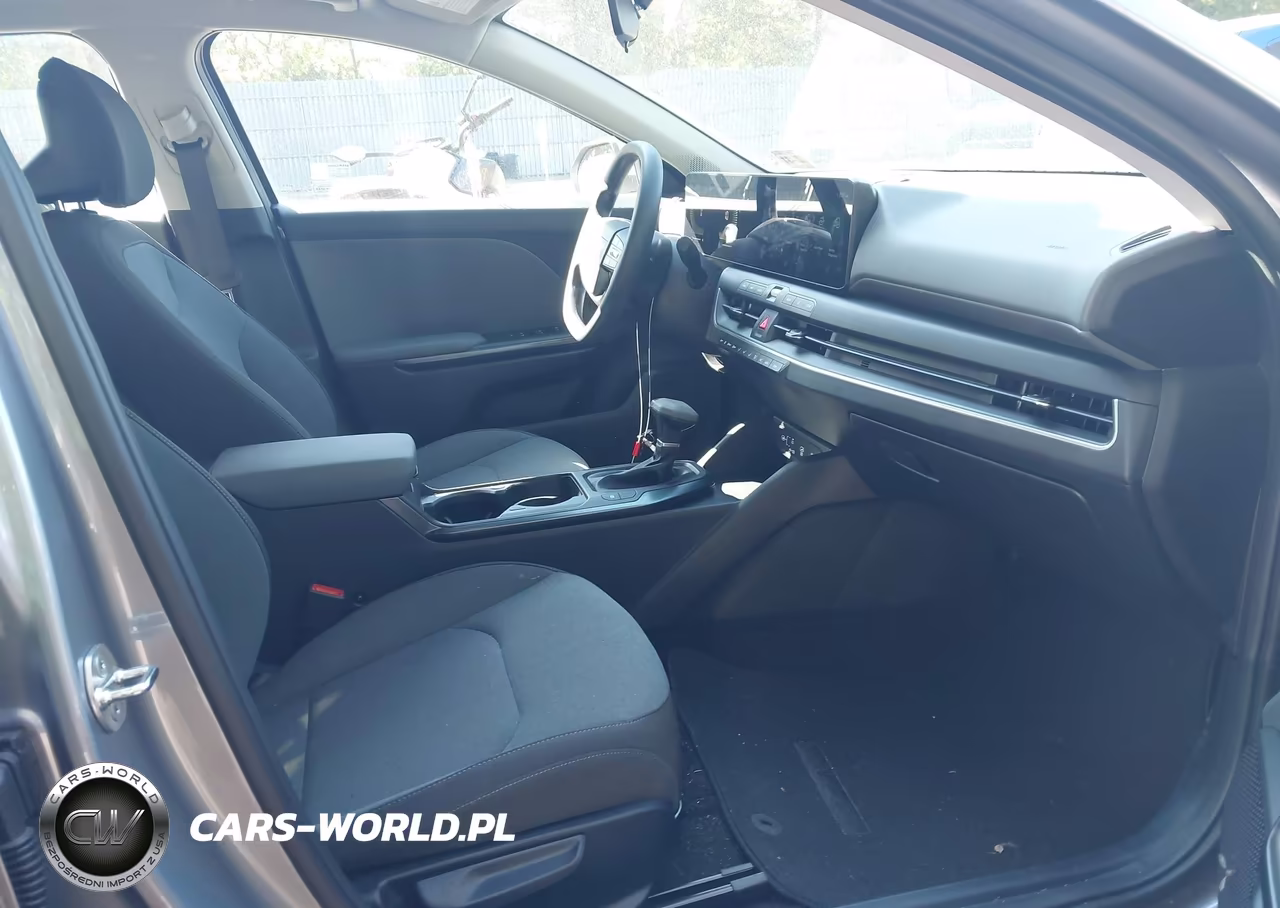 2025 Kia K4 Lxs VIN:3KPFT4DE8SE227736 - 5