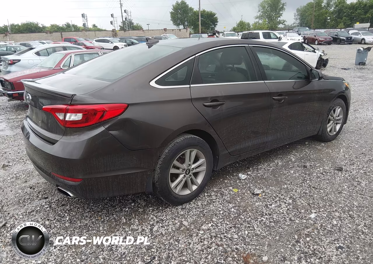 2015 Hyundai Sonata Se VIN:5NPE24AF4FH141403 - 4