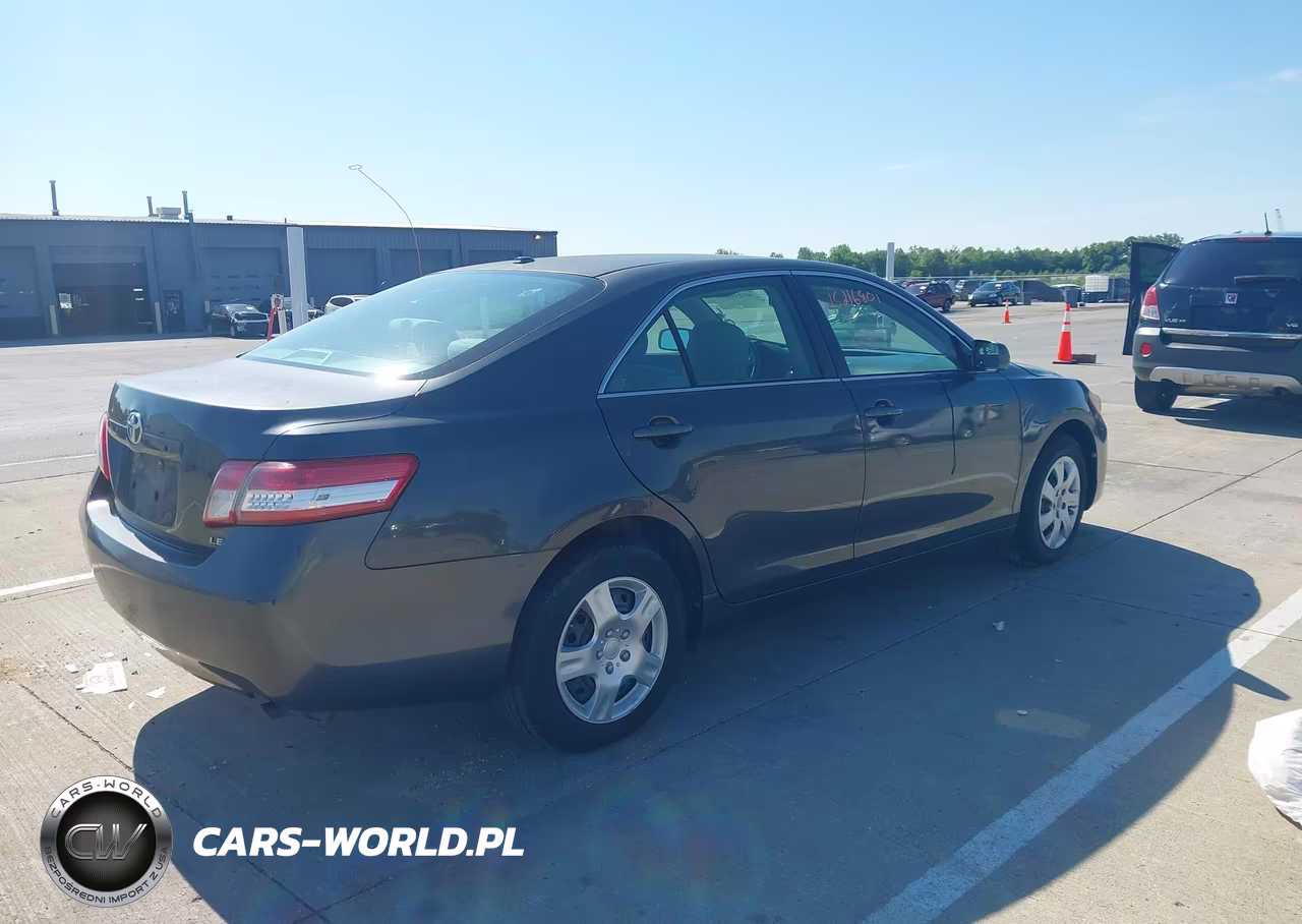2011 Toyota Camry Le VIN:4T1BF3EK6BU142105 - 4