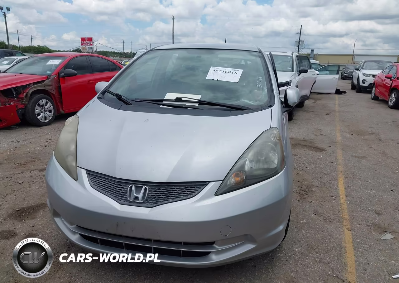2012 Honda Fit VIN:JHMGE8H36CC040811 - 12