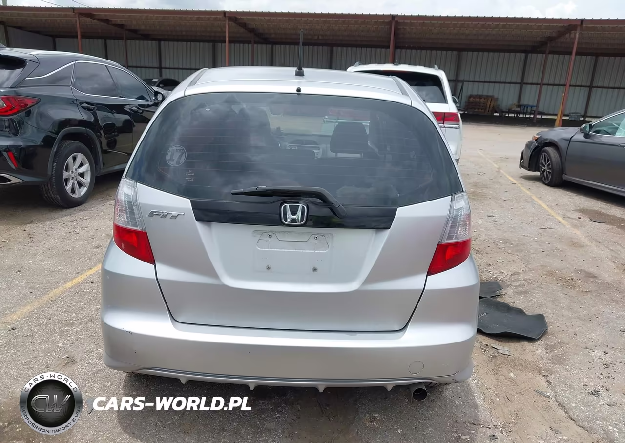 2012 Honda Fit VIN:JHMGE8H36CC040811 - 16