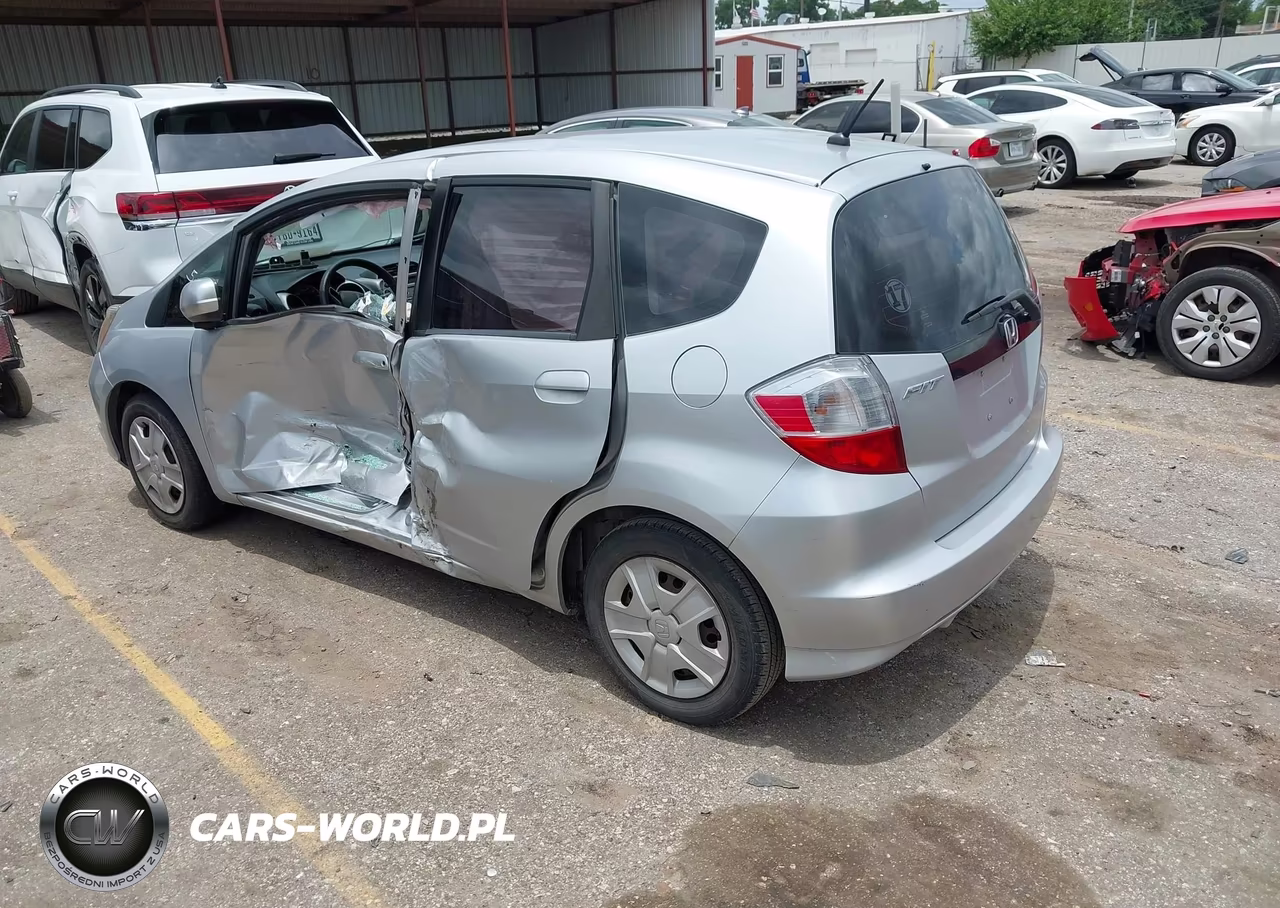 2012 Honda Fit VIN:JHMGE8H36CC040811 - 3